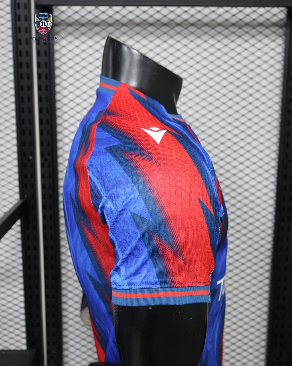 Crystal Palace home kit 2025/26 - detail