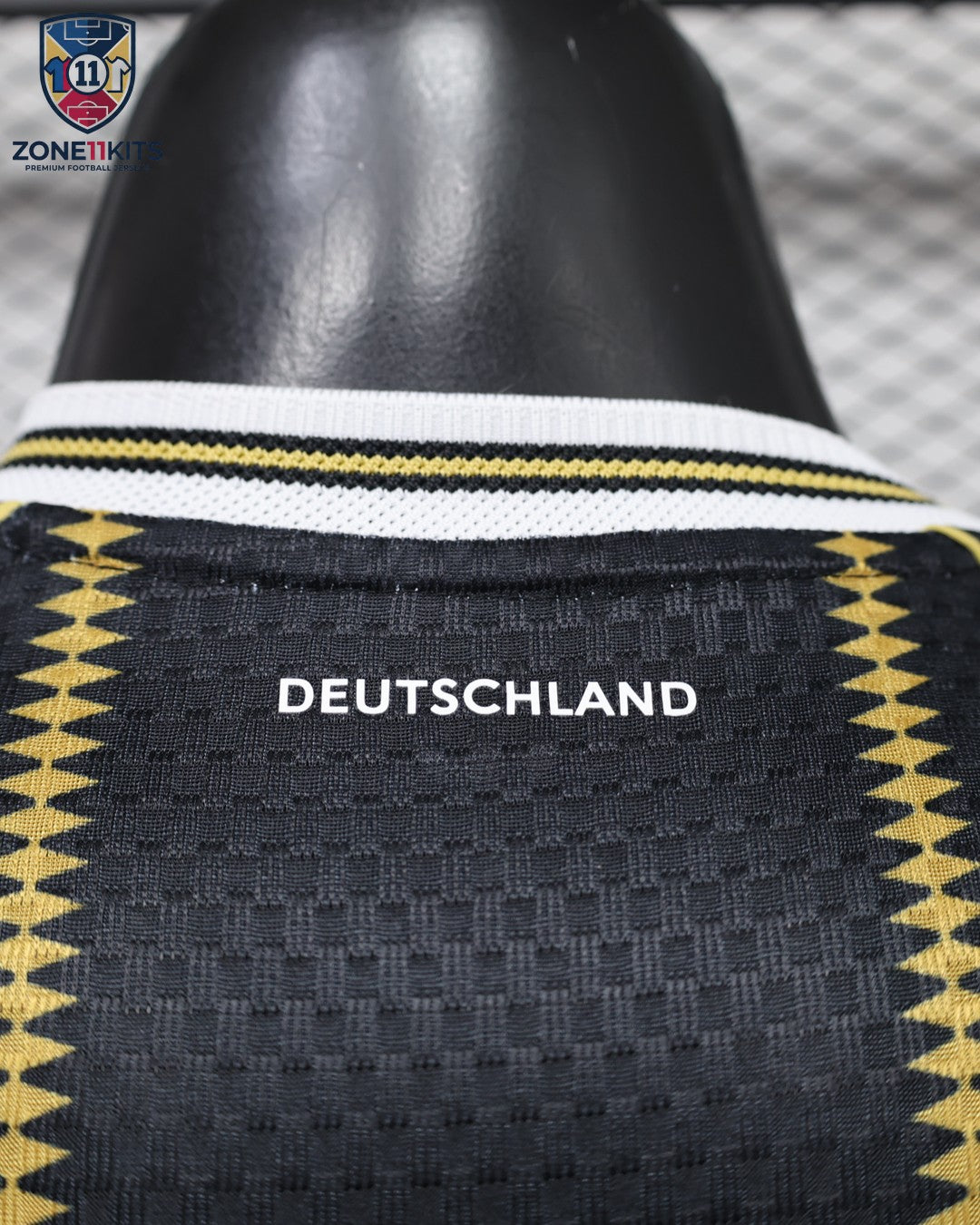 Maillot Allemagne Édition Spéciale 2025/26 noir - col et inscription Deutschland