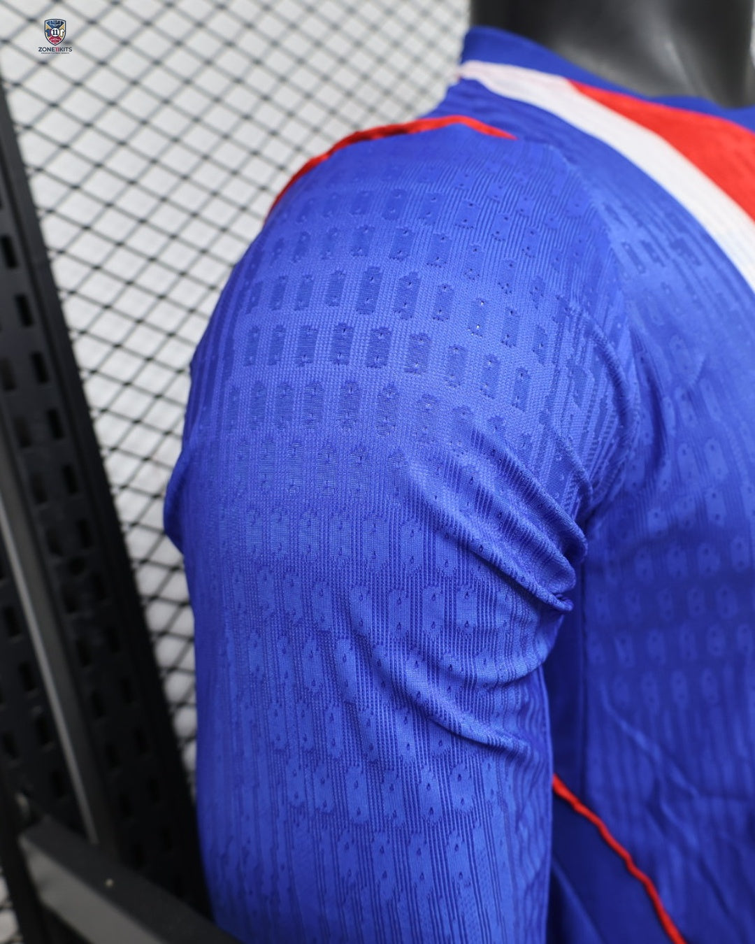 Paris Saint-Germain home kit 2024/25 long sleeve - detail